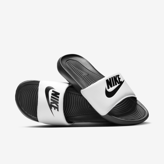 NIKE VICTORI ONE SLIDE