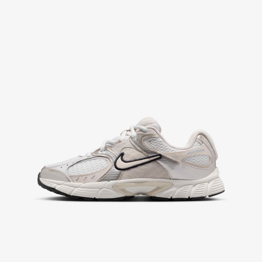 NIKE V5 RNR BG