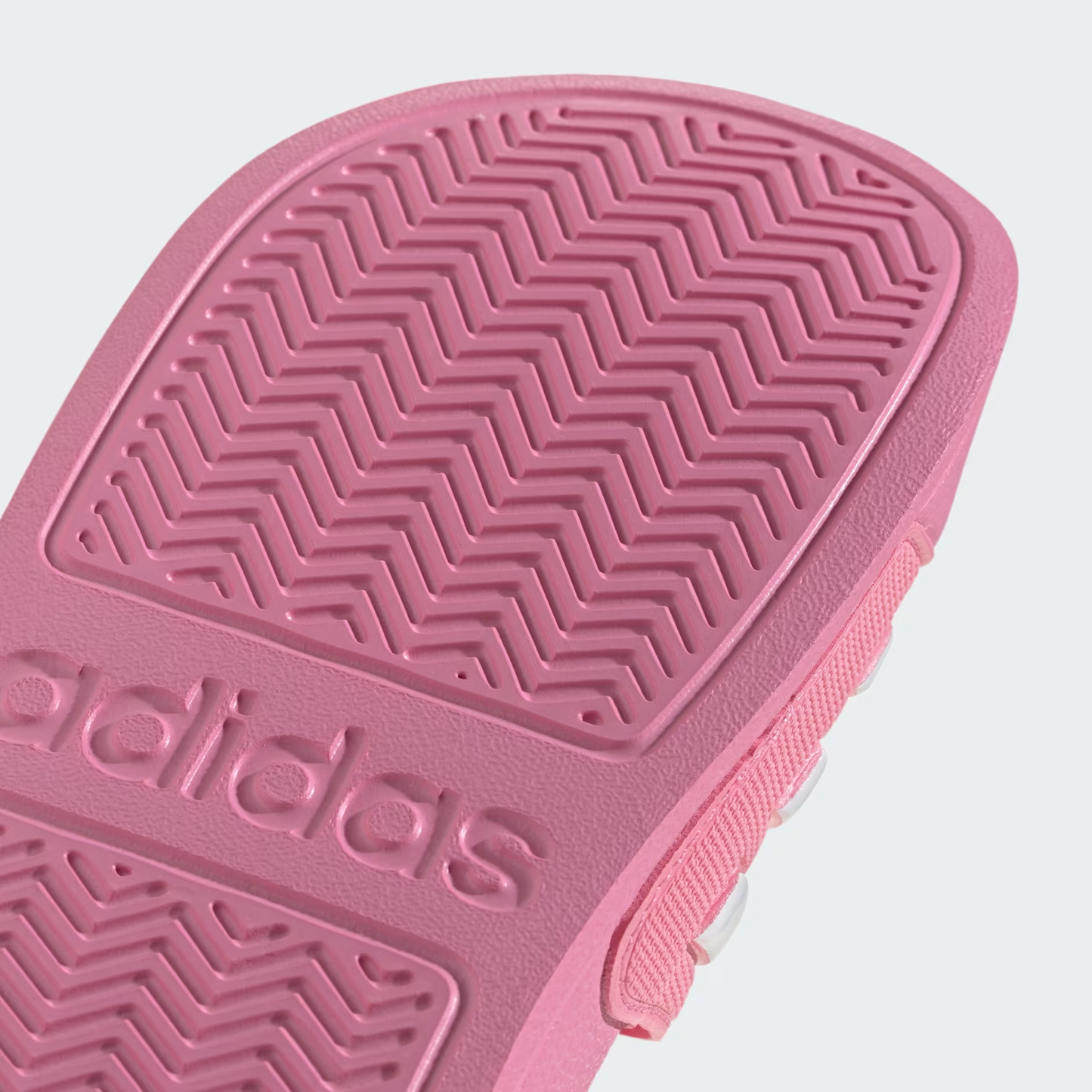 ADILETTE SHOWER SLIDES