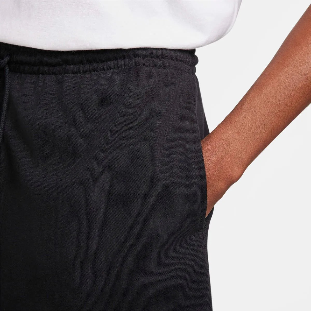 NIKE CLUB SHORT