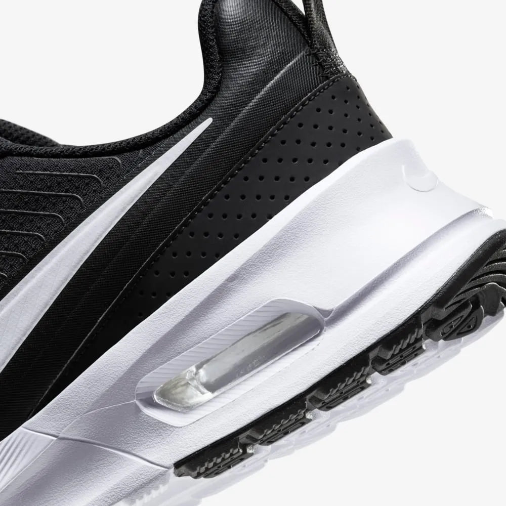 NIKE AIR MAX NUAXIS