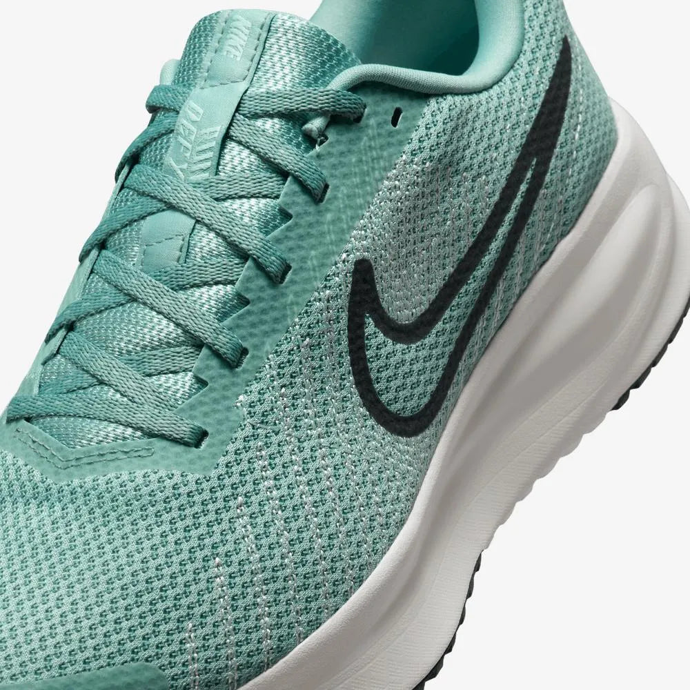 NIKE RUN DEFY