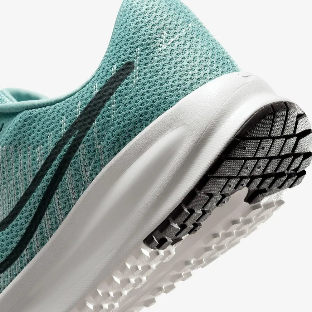 NIKE RUN DEFY