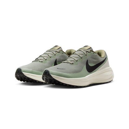 NIKE REVOLUTION 8
