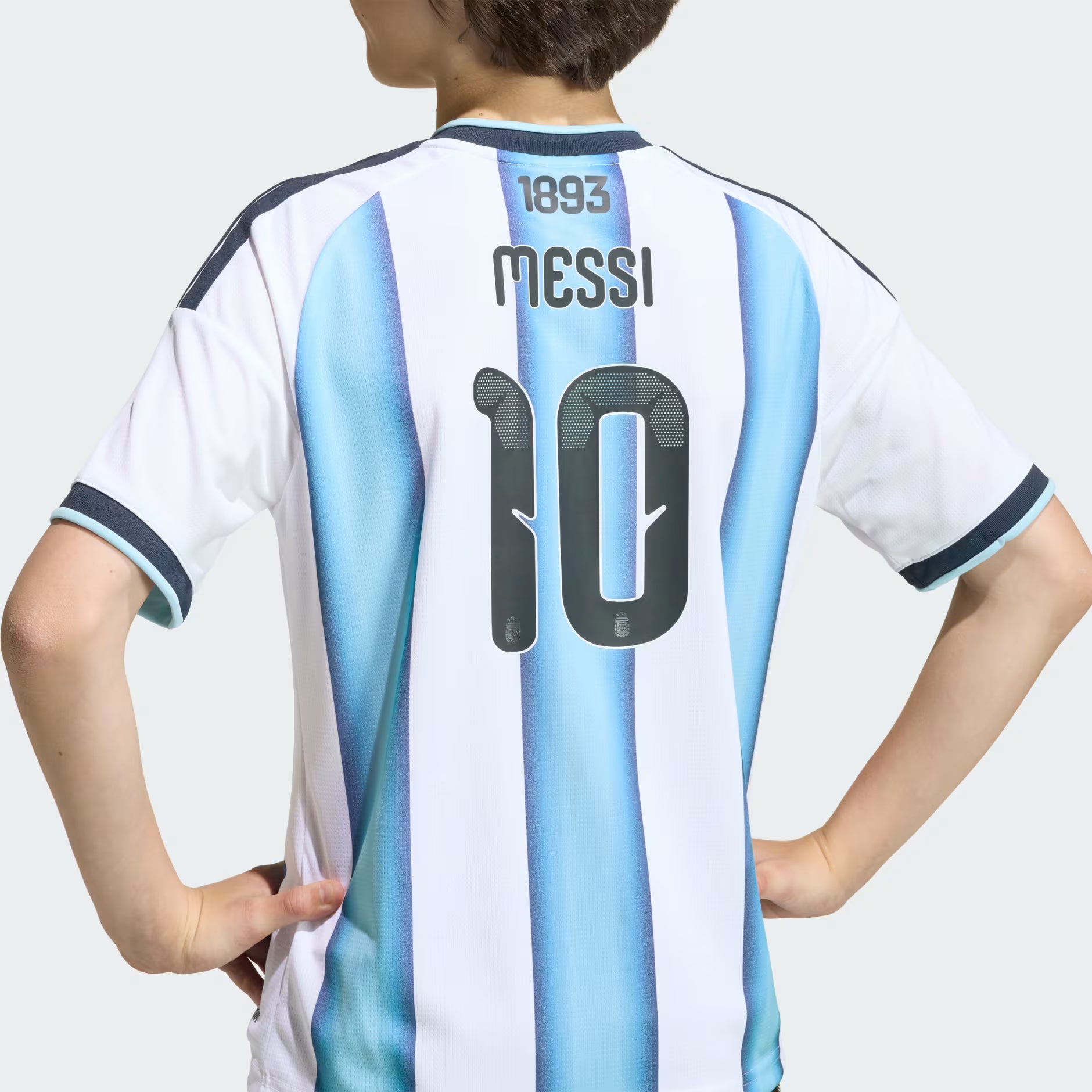 SUETER LOCAL SELECCIÓN ARGENTINA 26 MESSI PARA NIÑOS