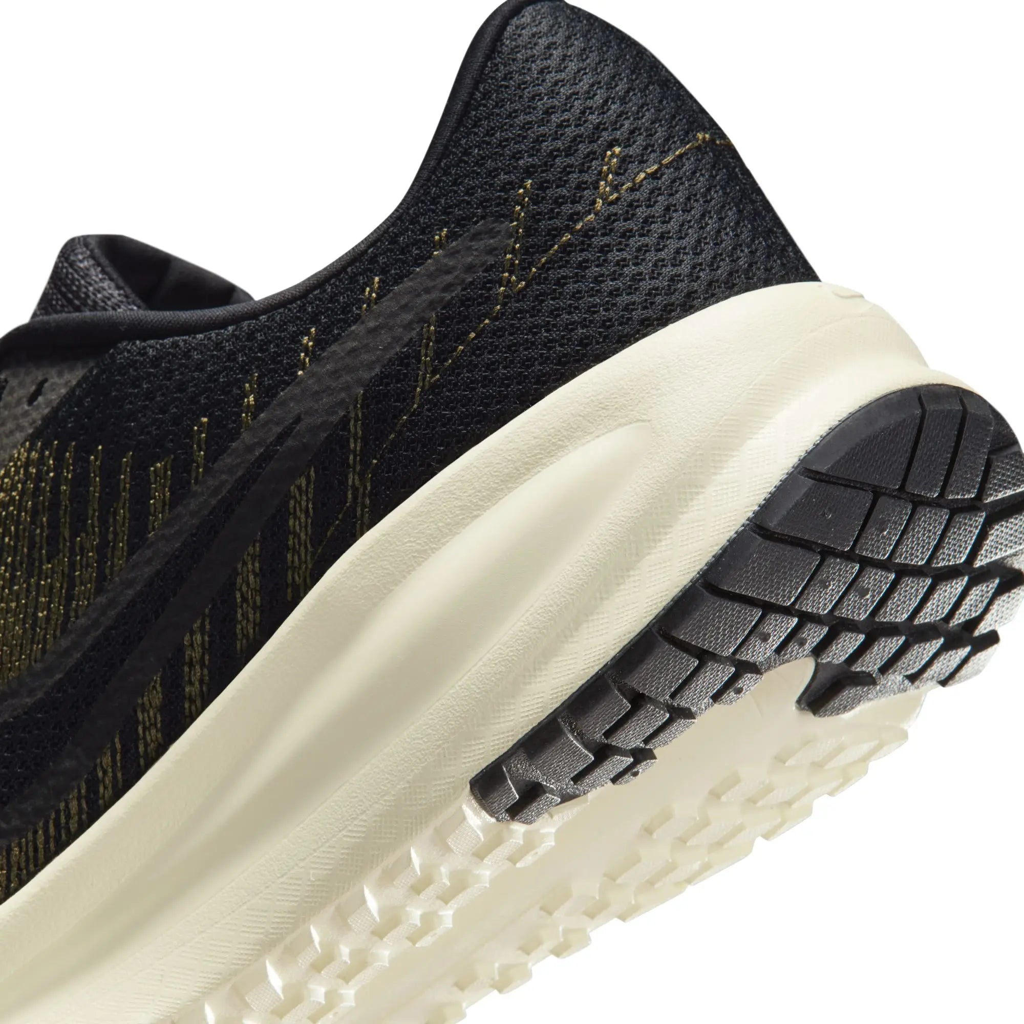 NIKE RUN DEFY