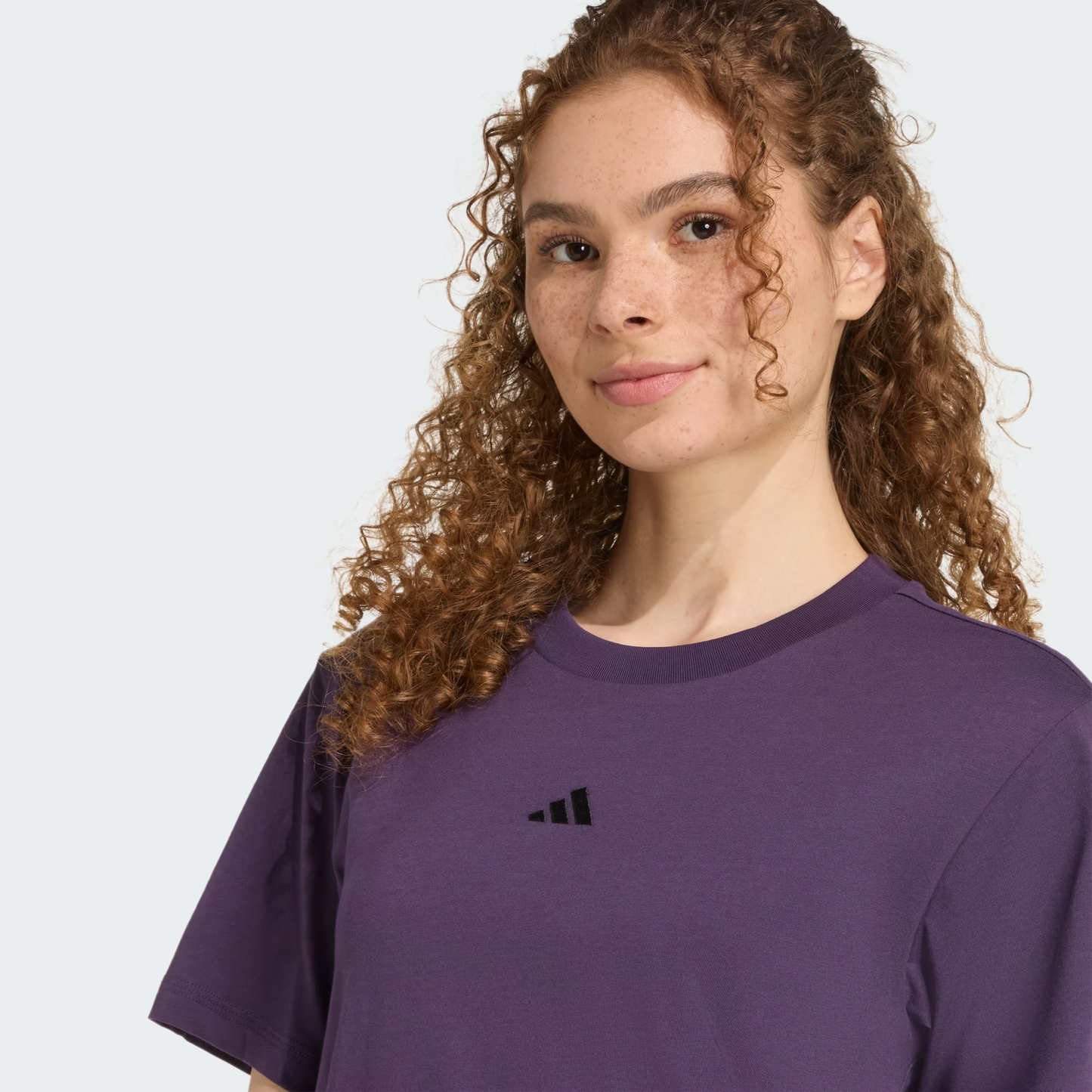 SUETER ESSENTIALS LOGO PEQUEÑO ALGODÓN