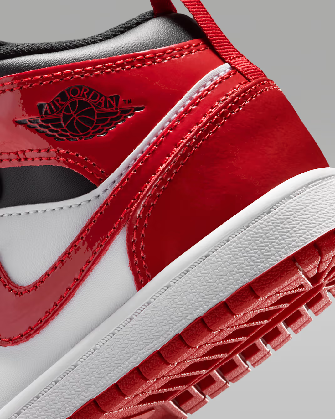 Jordan 1 Mid SE Zapatos para niños pequeños