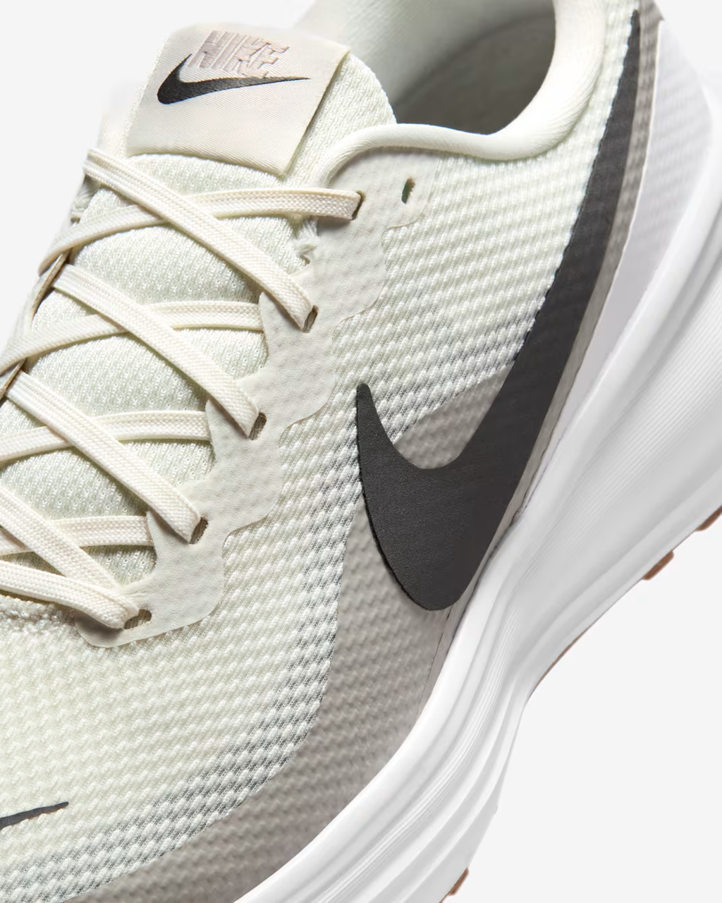 Nike Revolution 8 Tenis de correr en pavimento para hombre