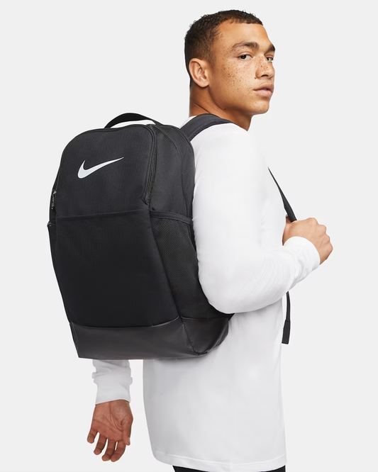 Nike Brasilia 9.5 Mochila de entrenamiento (mediana, 24 L)