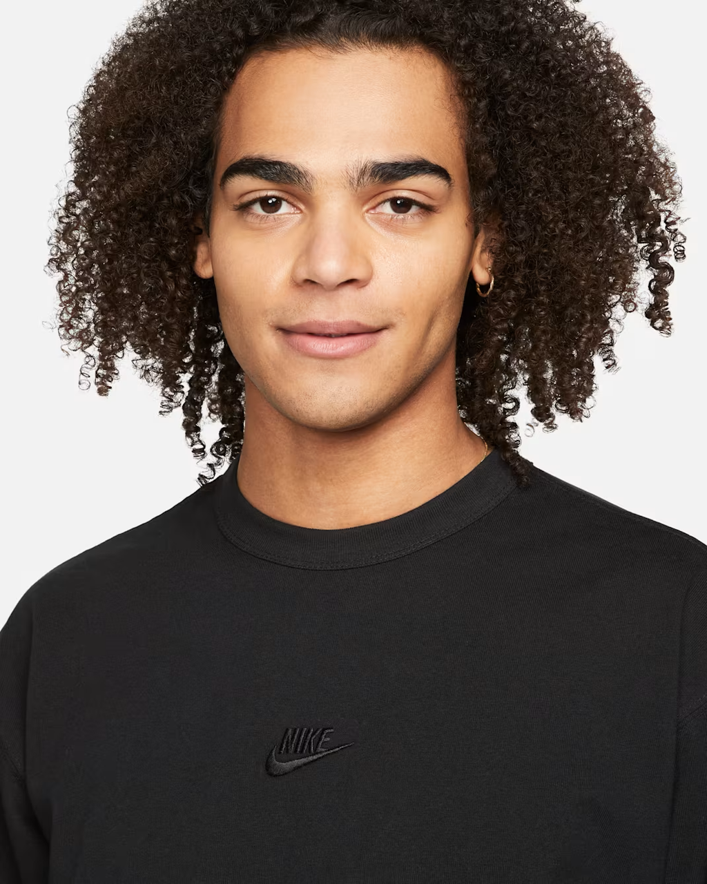 Nike Sportswear Premium Essentials Sueter de manga larga para hombre