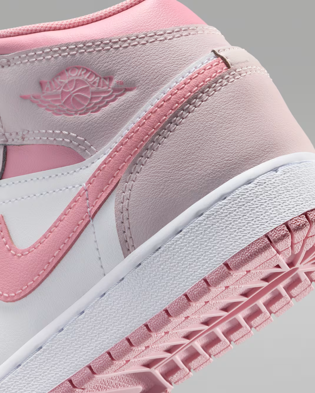 Air Jordan 1 Mid Tenis para niños grandes