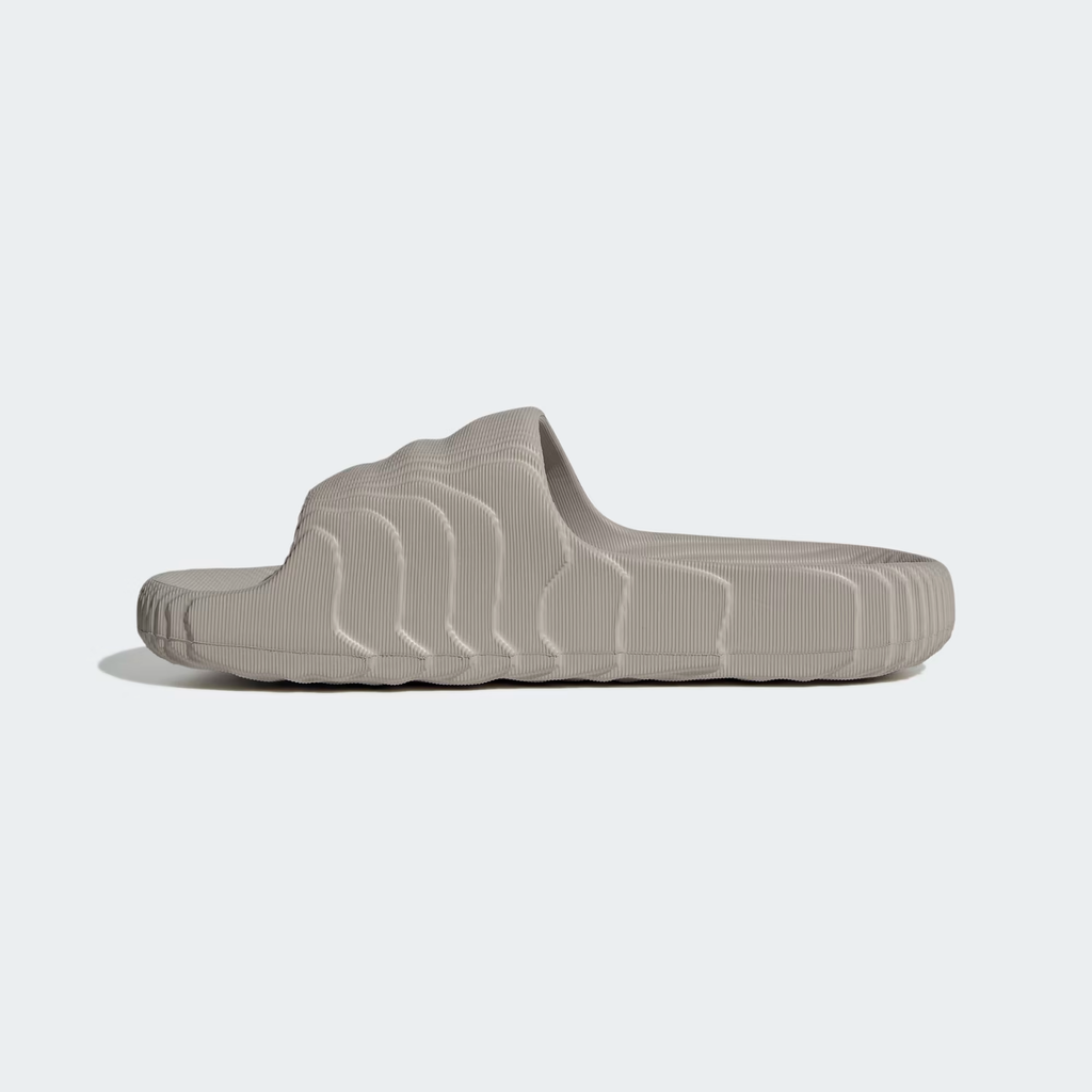 ADILETTE 22