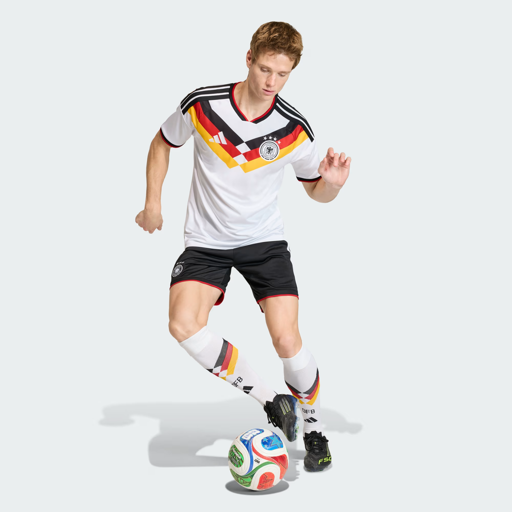 SUETER LOCAL DE ALEMANIA WC 26
