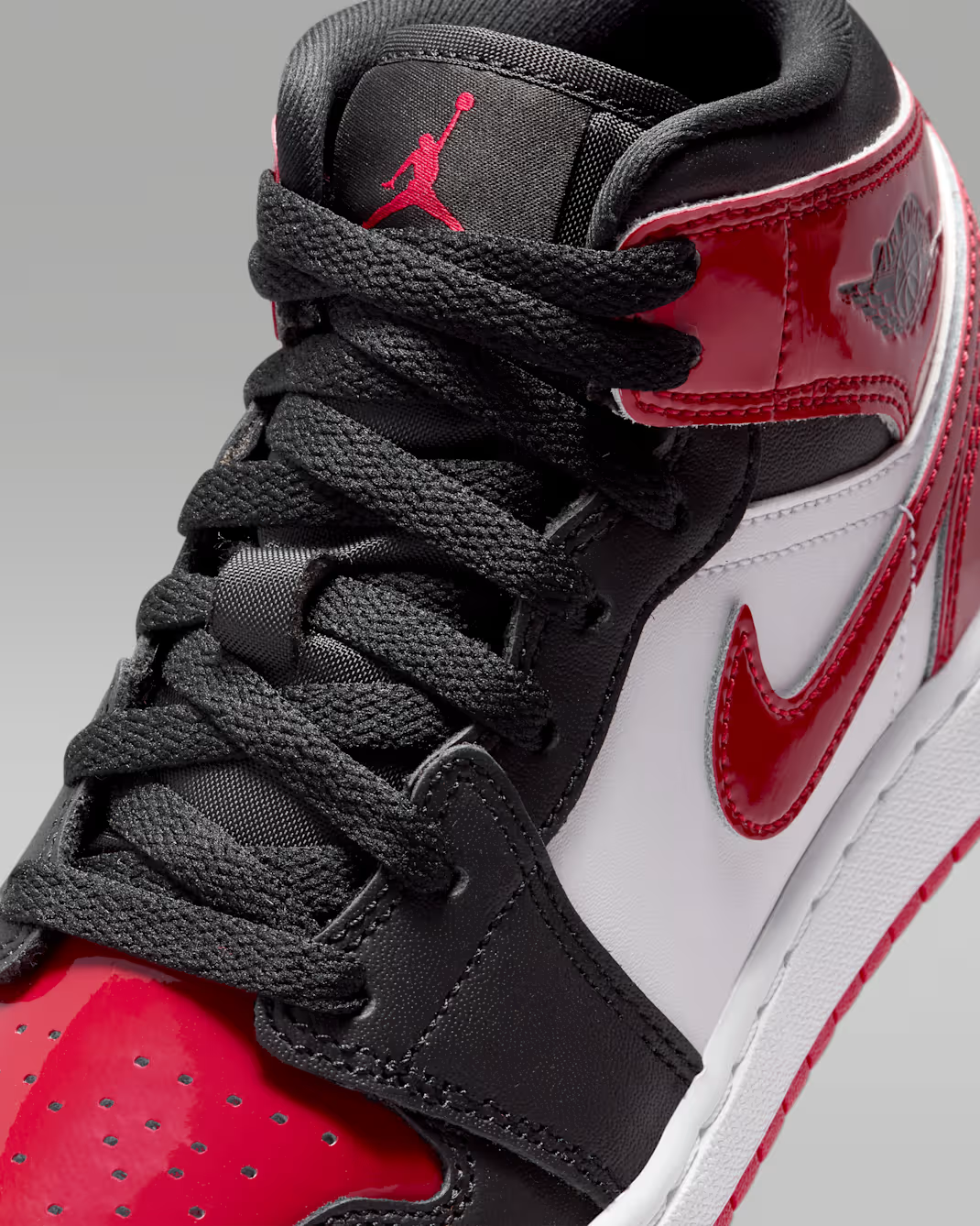 Air Jordan 1 Mid Zapatos para niños grandes