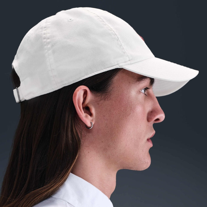 Nike Club desestrururada Futura Wash Cap