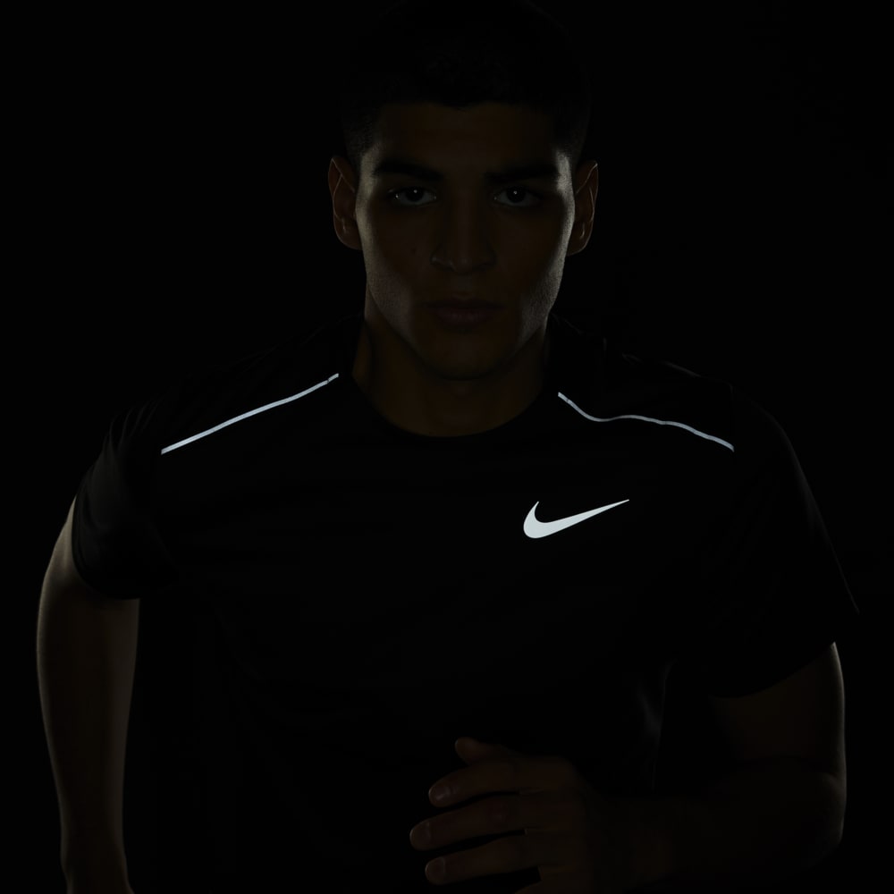 Nike Dri-FIT Miler Sueter de running de manga corta para hombre