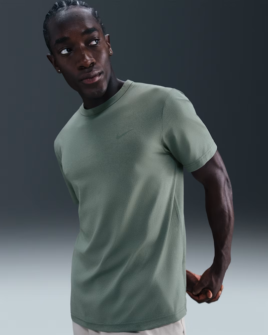 Nike Hyverse Top versátil de manga corta Dri-FIT UV para hombre