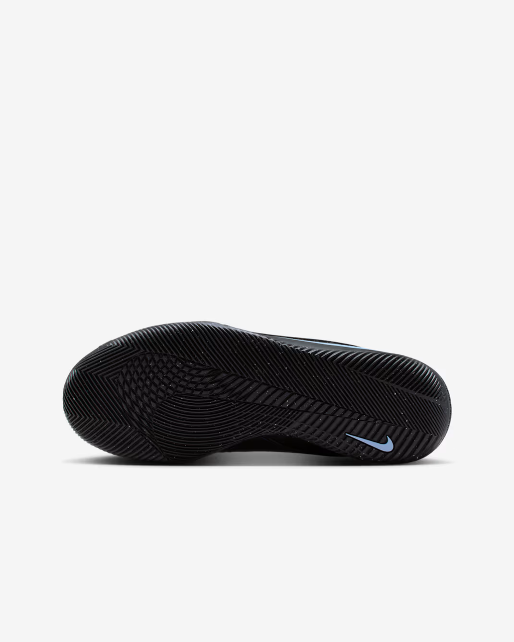 Nike Jr. Phantom 6 Low Club Tacos de fútbol para cancha cubierta para niños grandes