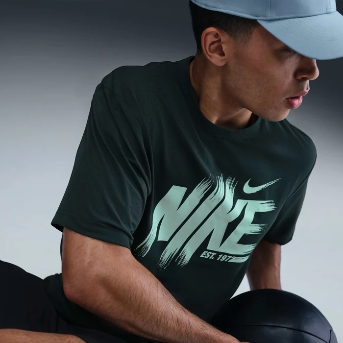 Nike Hyverse Top de entrenamiento Dri-FIT UV para hombre